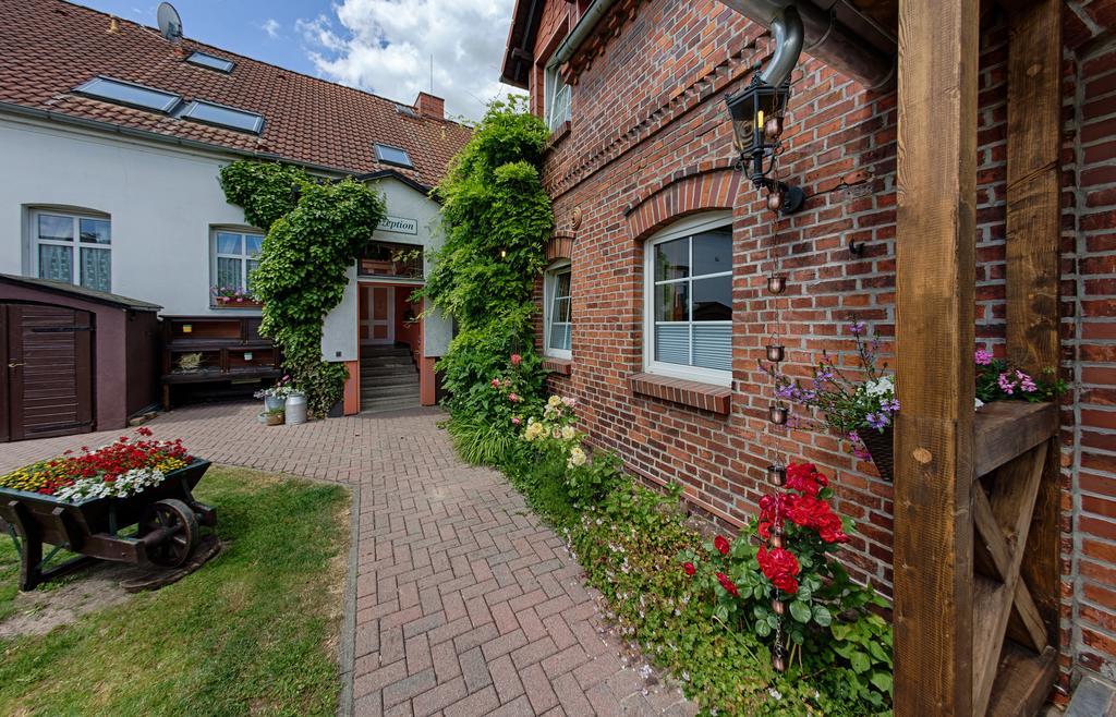 Hotel Honower Hof Hoppegarten Exterior foto